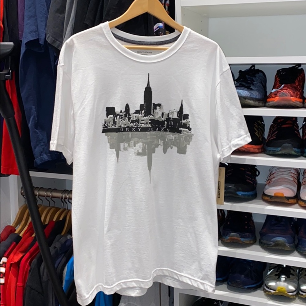 DKNY T-shirt new with tags